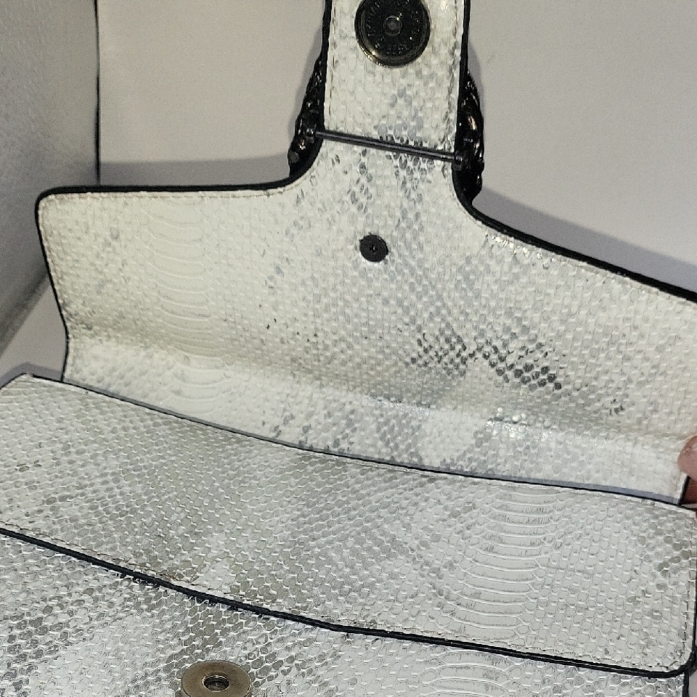 Snake Print Silver & White Chain Strap   Bag - Picture 8 of 10